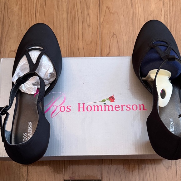 Ros Hommerson Black Heels with Strap Design - Picture 1 of 4